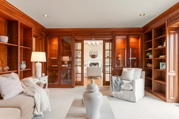 $699,900 | 2618 West Lake Park Court, Mequon, WI 53092