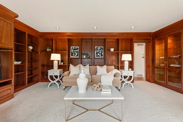 $699,900 | 2618 West Lake Park Court, Mequon, WI 53092