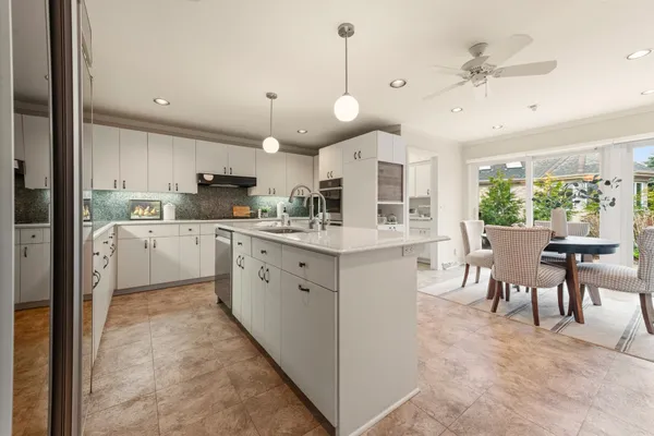 $699,900 | 2618 West Lake Park Court, Mequon, WI 53092