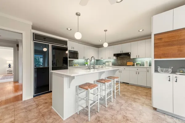 $699,900 | 2618 West Lake Park Court, Mequon, WI 53092
