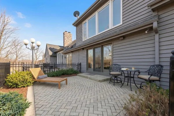 $699,900 | 2618 West Lake Park Court, Mequon, WI 53092