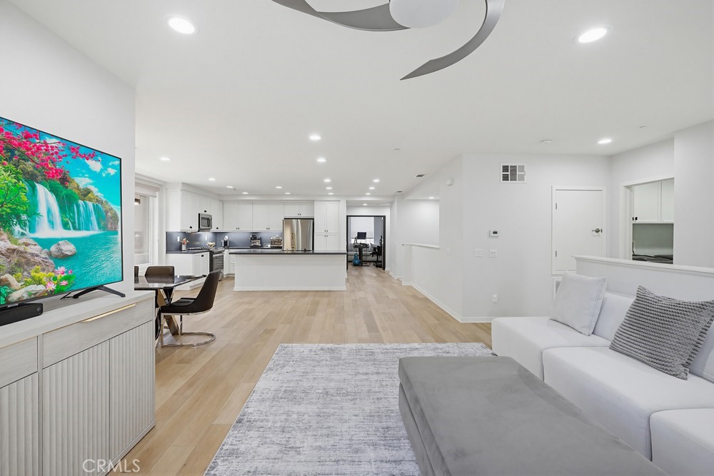 503 Rockefeller Irvine, CA 92612 - Photo 8 of 69