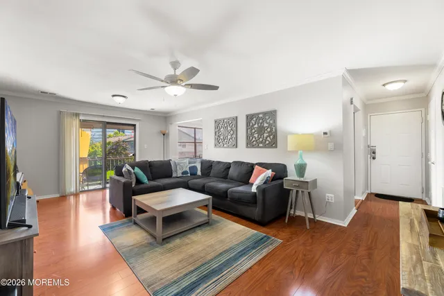 $2,000 | 131-G Woodbridge Terrace, Unit H, Woodbridge, NJ 07095