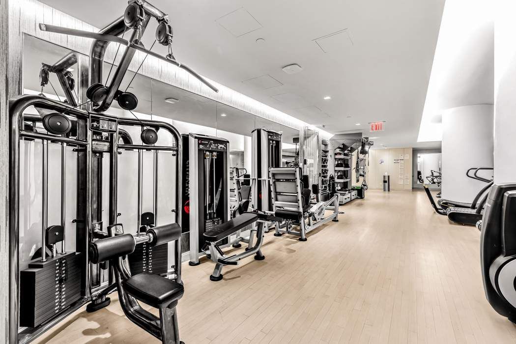 138 East 50th Street, Unit 17B Manhattan, NY 10022 - Photo 11 of 16