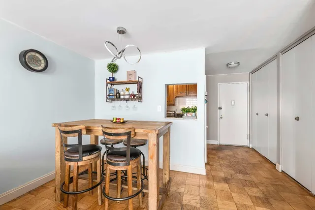 $225,000 | 1874 Pelham Parkway South, Unit 5B | Pelham Bay