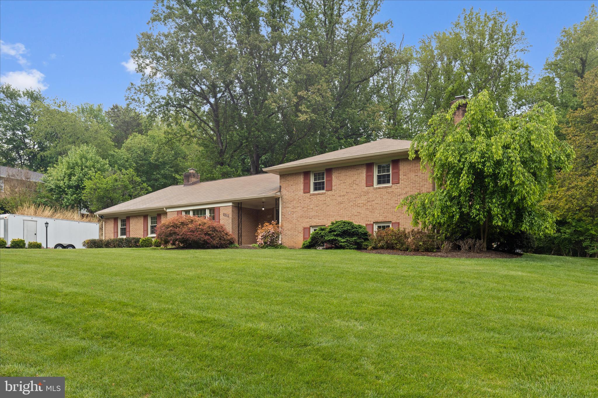10205 Old Hunt Road Vienna, VA 22181 - Photo 3 of 67