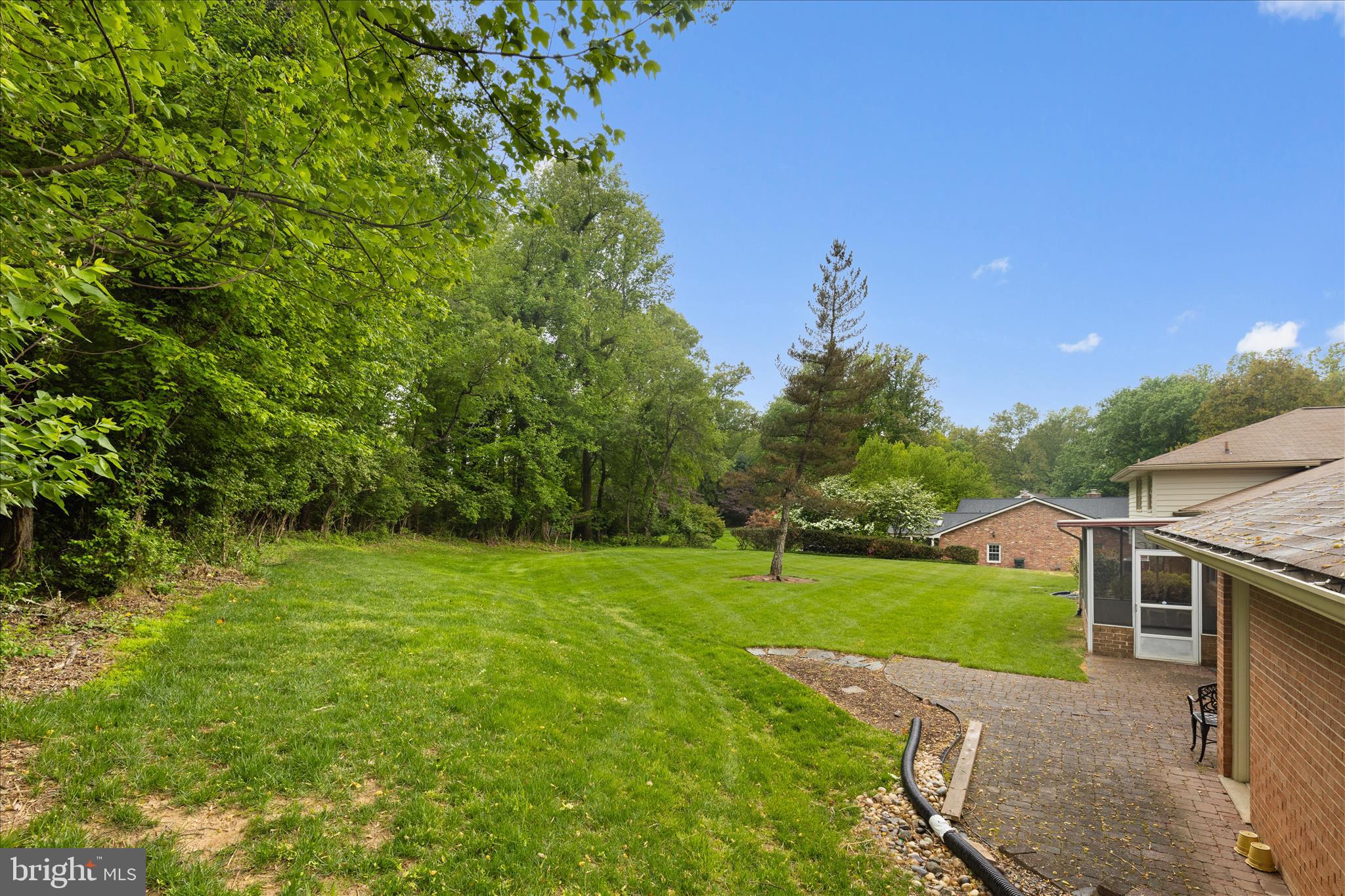 10205 Old Hunt Road Vienna, VA 22181 - Photo 5 of 67 Back yard