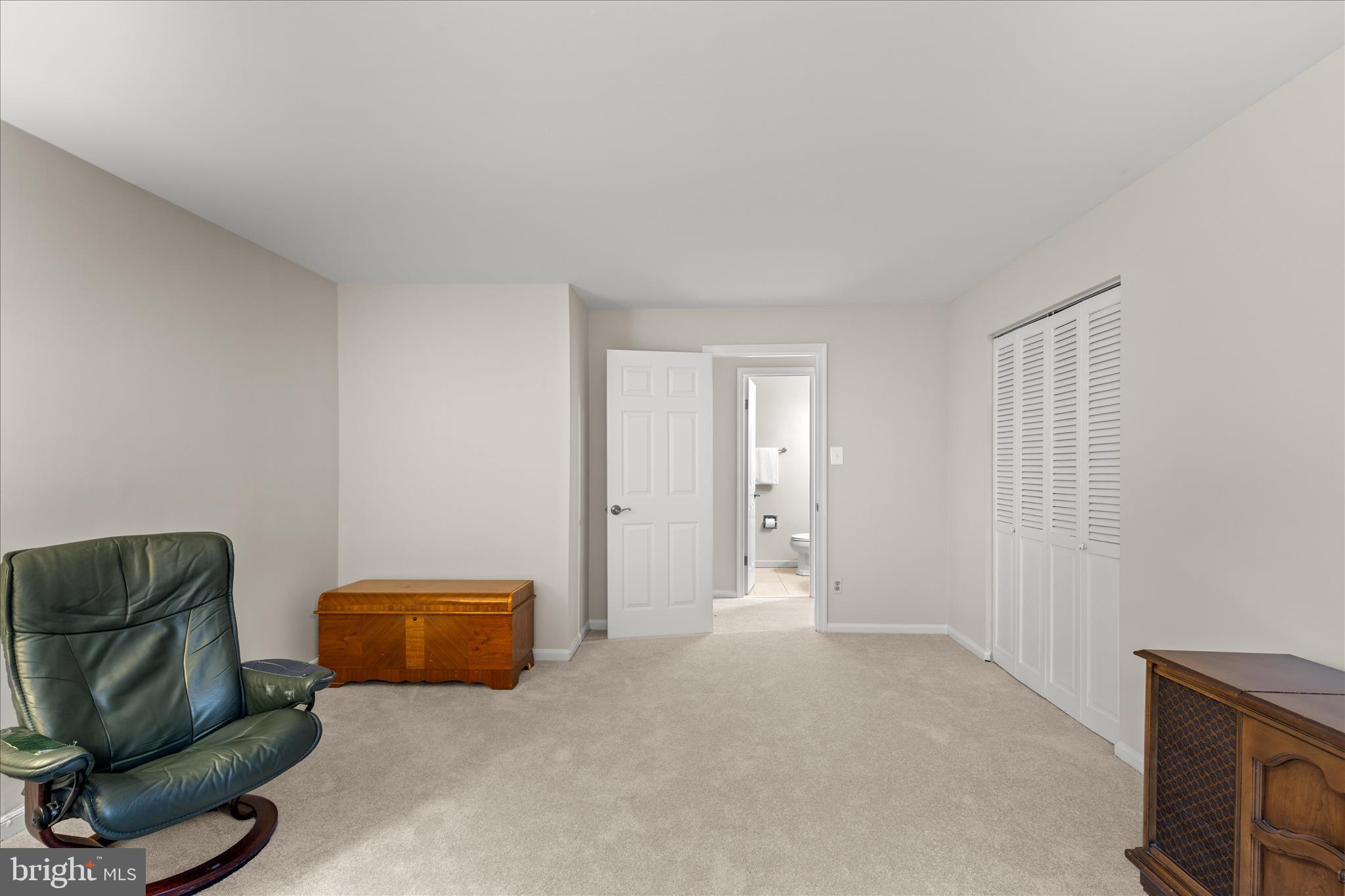 10205 Old Hunt Road Vienna, VA 22181 - Photo 53 of 67 5th bedroom