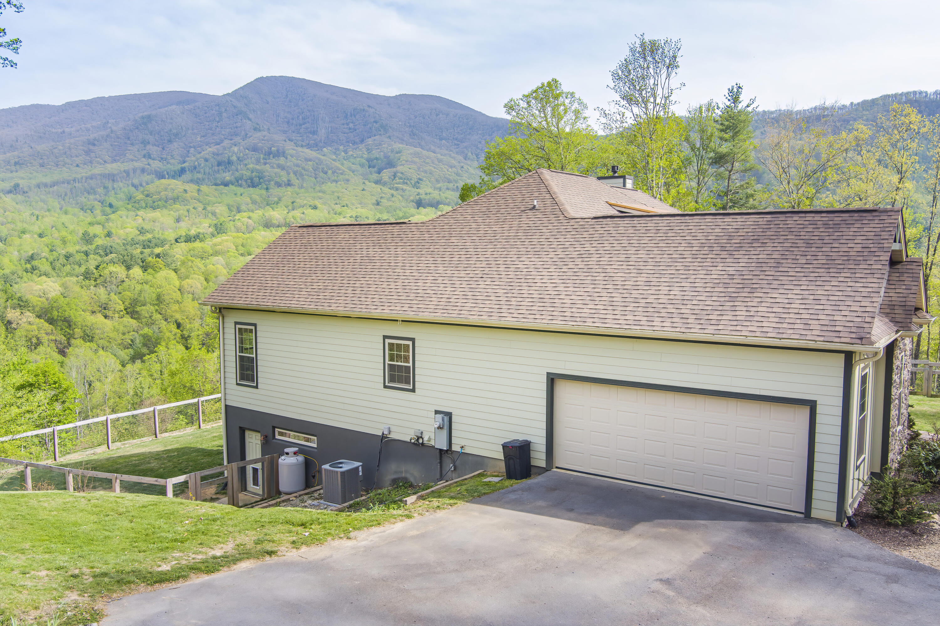 1048 Coffee Ridge Loop Erwin, TN 37650 - Photo 66 of 68 1048 Coffee Ridge Loop (53)