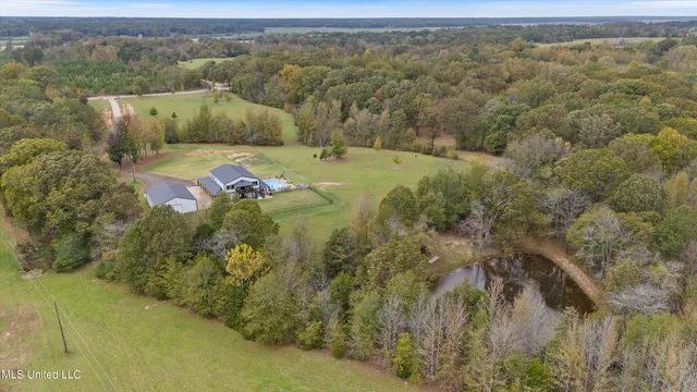$997,000 | 47 Fulmer Road, Como, MS 38619