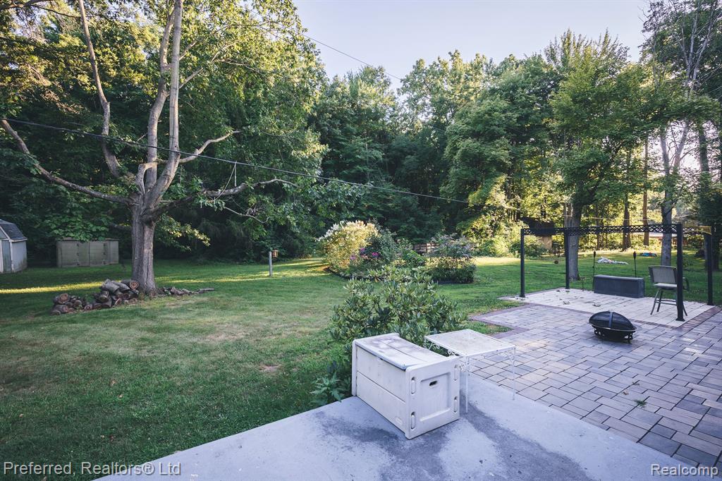 40825 Harris Road Belleville, MI 48111 - Photo 29 of 36