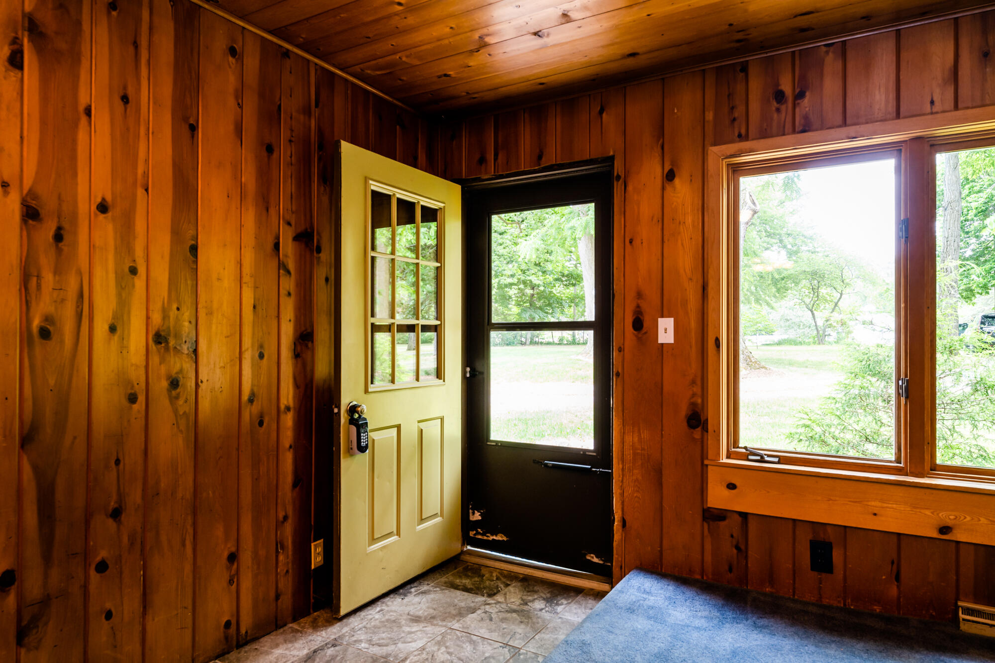 10280 Range Line Road Berrien Springs, MI 49103 - Photo 14 of 53 Front Entry