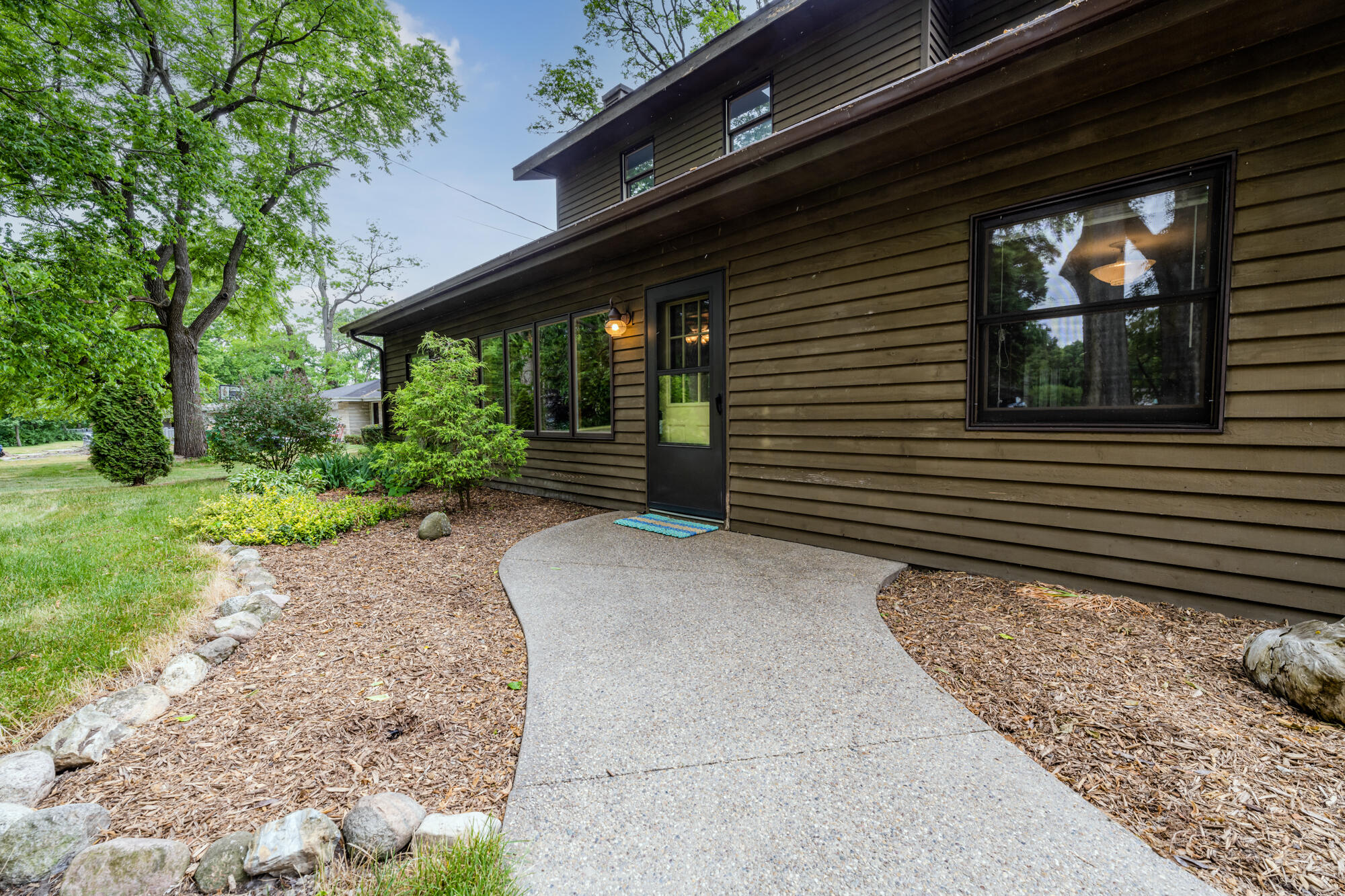 10280 Range Line Road Berrien Springs, MI 49103 - Photo 3 of 53 Front Entry