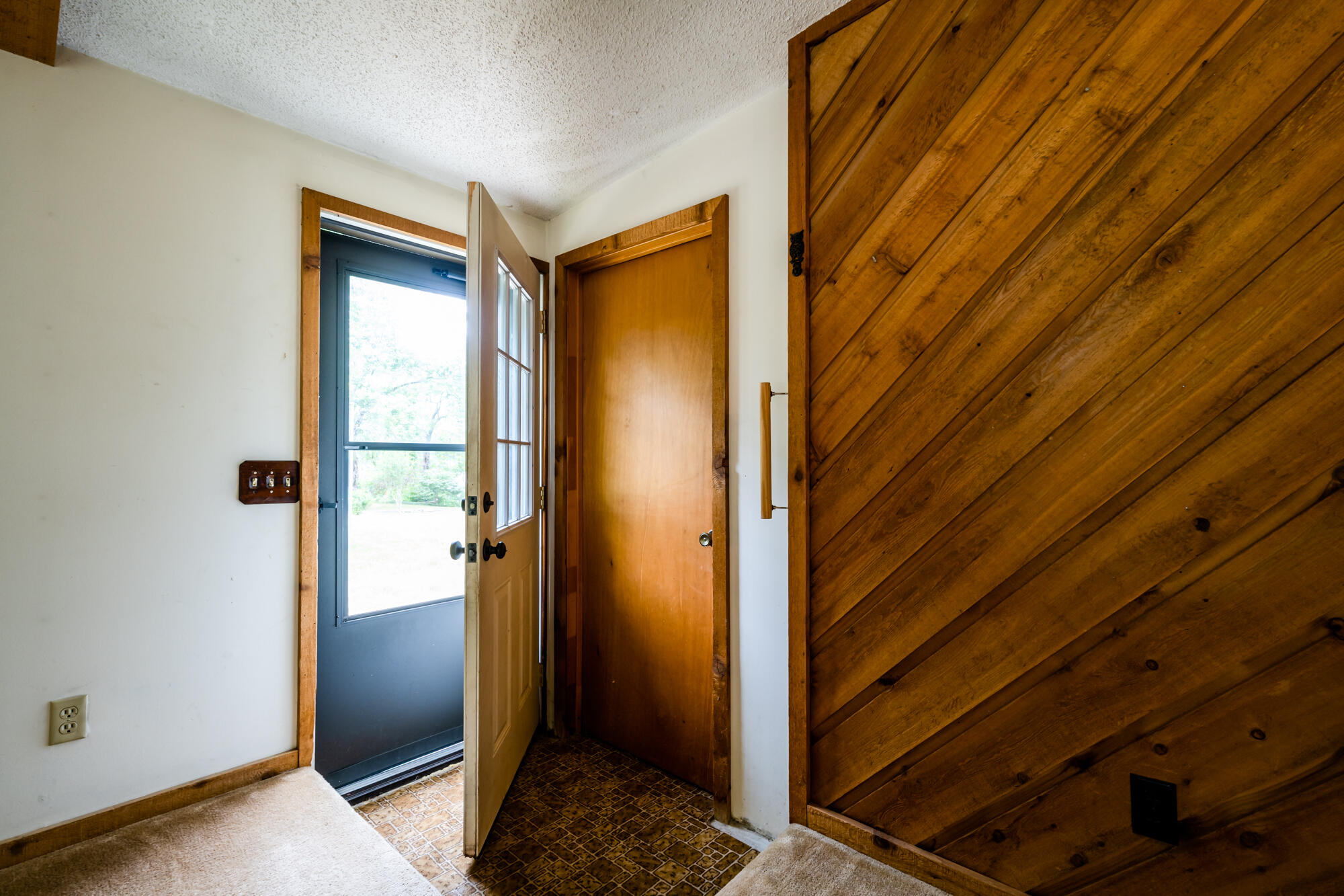 10280 Range Line Road Berrien Springs, MI 49103 - Photo 39 of 53 Cottage Entry