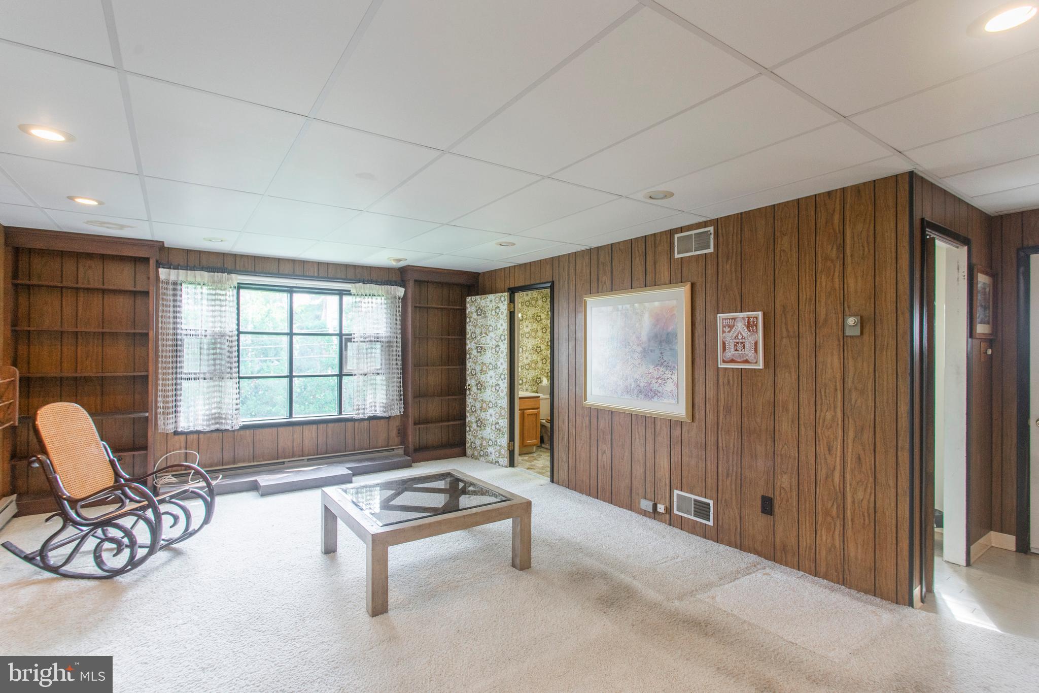 415 Pembroke Road Havertown, PA 19083 - Photo 5 of 15