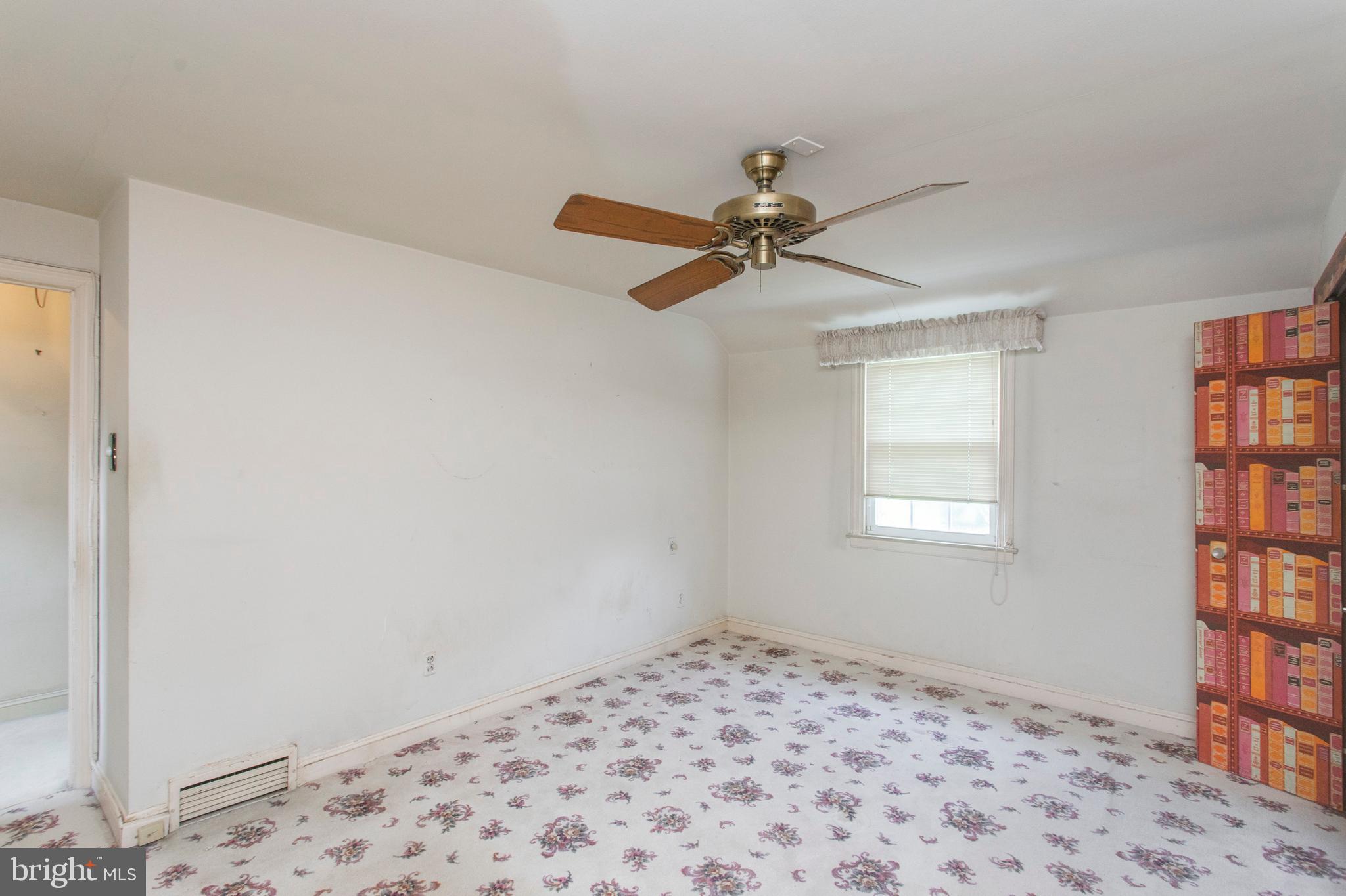 415 Pembroke Road Havertown, PA 19083 - Photo 8 of 15