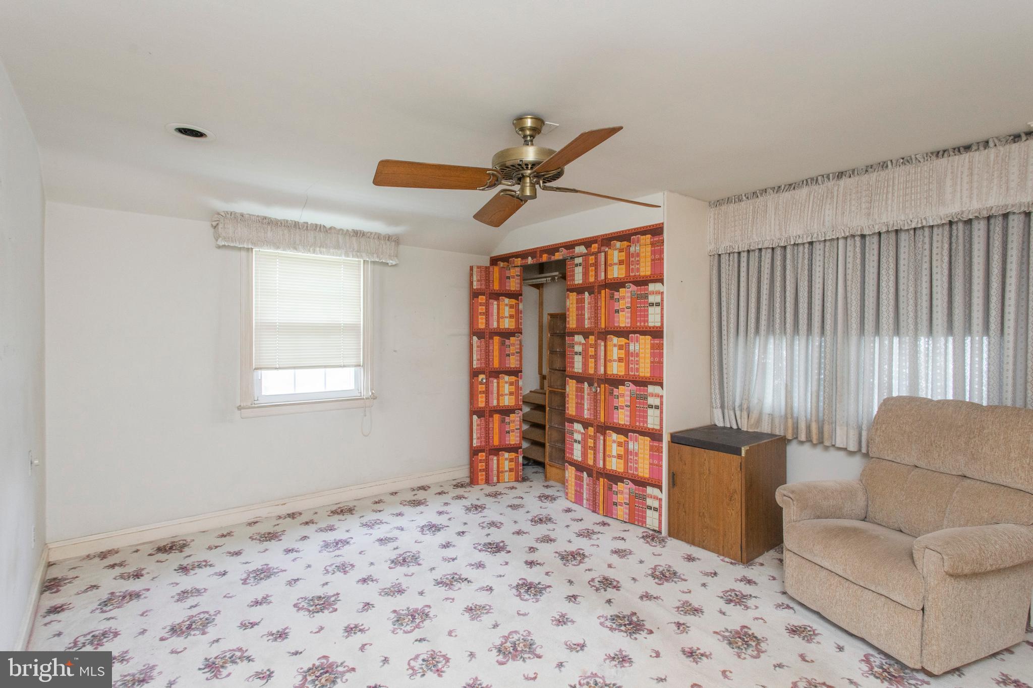 415 Pembroke Road Havertown, PA 19083 - Photo 9 of 15