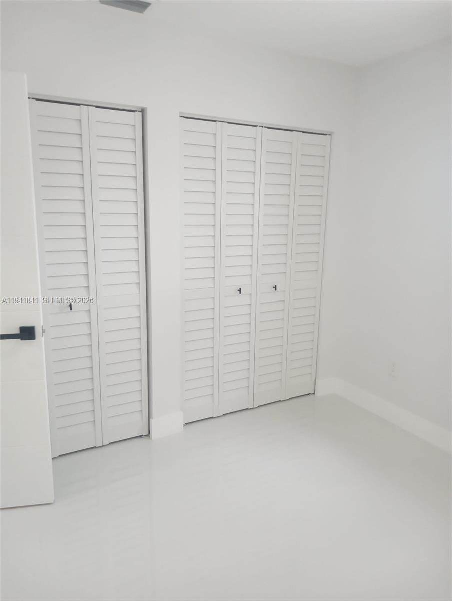 4315 Southwest 98th Avenue Miami, FL 33165 - Photo 15 of 34