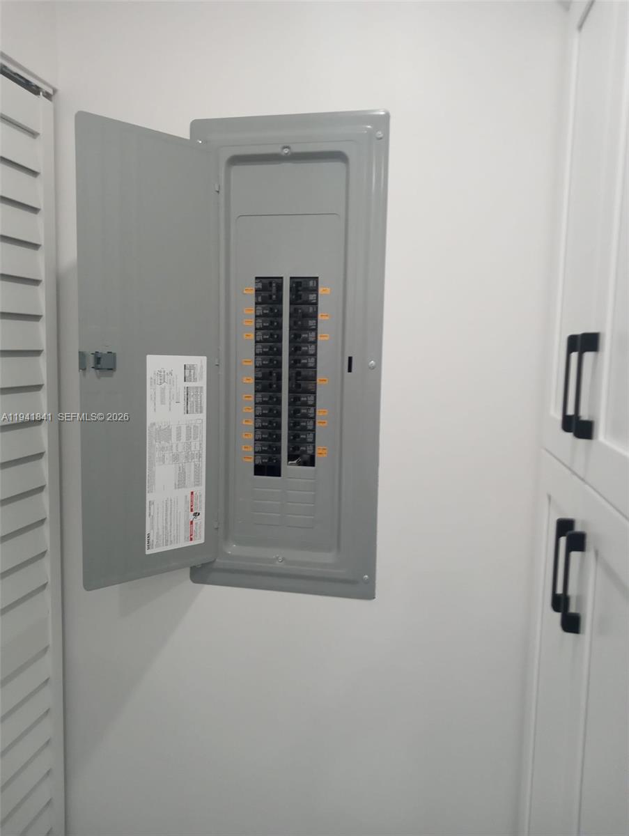 4315 Southwest 98th Avenue Miami, FL 33165 - Photo 26 of 34