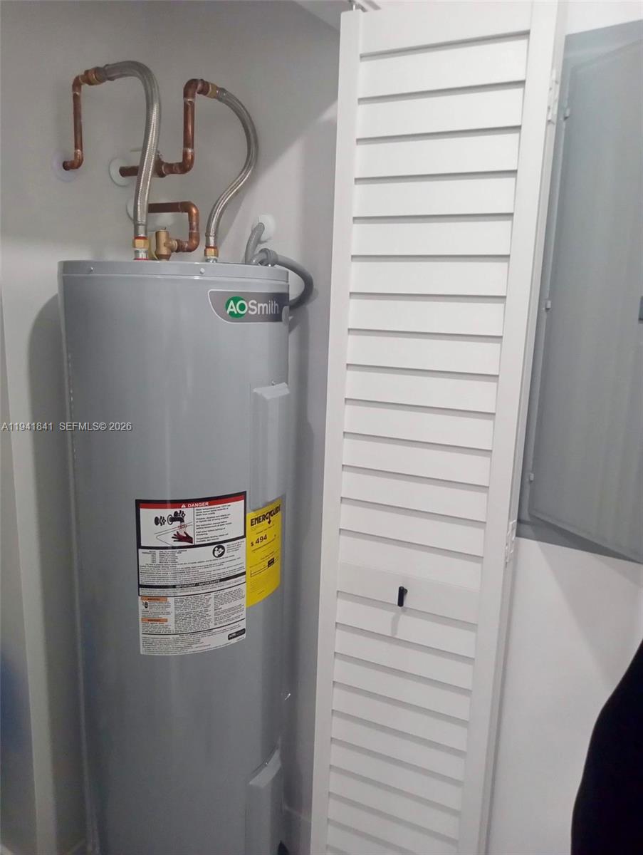 4315 Southwest 98th Avenue Miami, FL 33165 - Photo 27 of 34