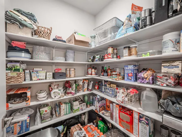 $404,500 | 3077 Dowgate Drive, Newburgh, IN 47630