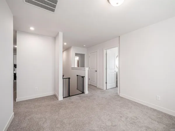 $404,500 | 3077 Dowgate Drive, Newburgh, IN 47630