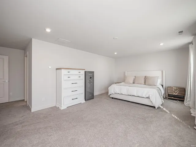 $415,000 | 3077 Dowgate Drive, Newburgh, IN 47630