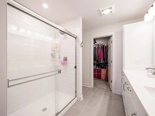 $404,500 | 3077 Dowgate Drive, Newburgh, IN 47630