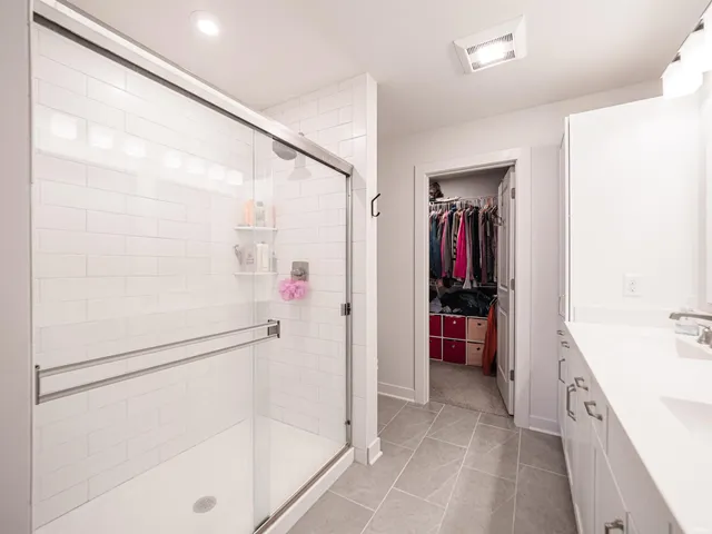 $415,000 | 3077 Dowgate Drive, Newburgh, IN 47630