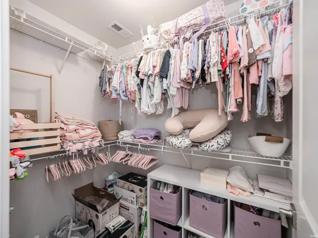 $415,000 | 3077 Dowgate Drive, Newburgh, IN 47630