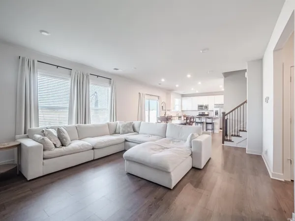 $404,500 | 3077 Dowgate Drive, Newburgh, IN 47630