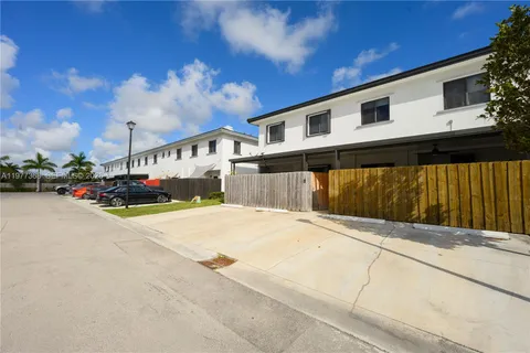 $450,000 | 13324 Southwest 250th Street, Homestead, FL 33032