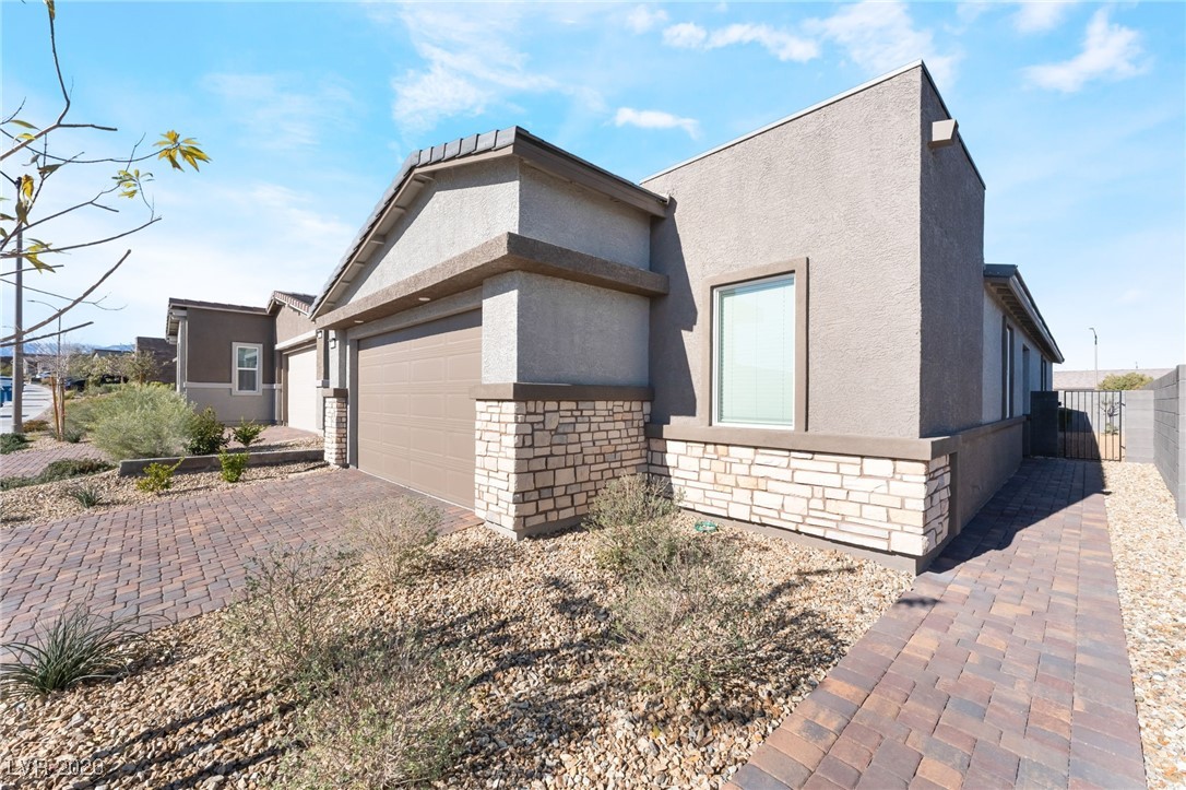 9374 Sequoia Rdg Avenue Las Vegas, NV 89143 - Photo 3 of 29