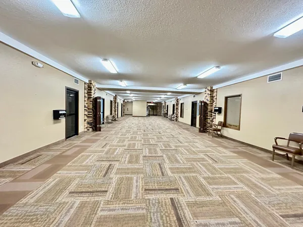 $450 | 125 West Lincoln Avenue, Unit SUITE 17 B, Fergus Falls, MN 56537