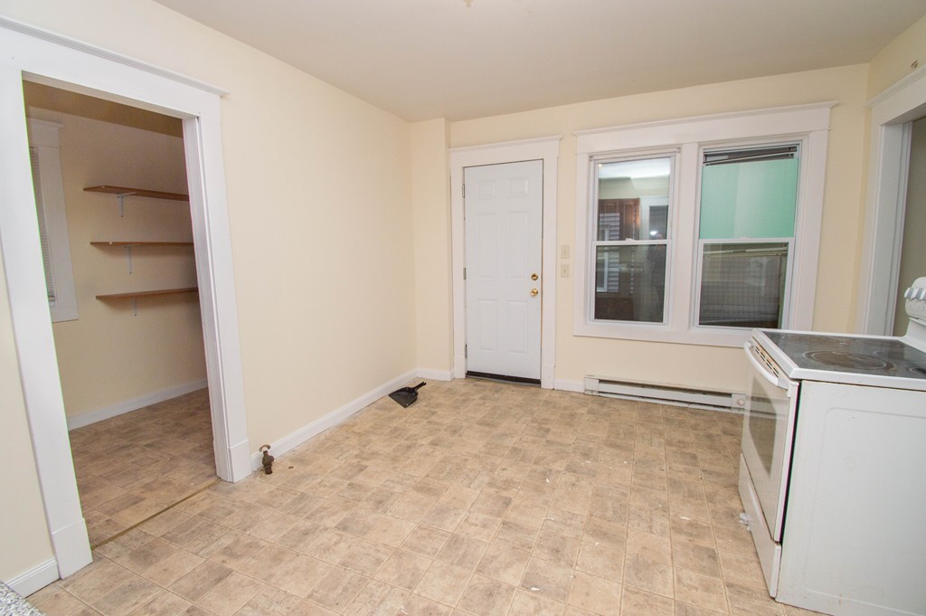 40-42 Mazarin Street Springfield, MA 01151 - Photo 5 of 14 Gallery Image 5