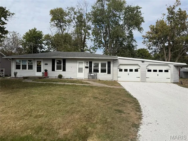 $202,000 | 911 West Exchange Street, Jerseyville, IL 62052