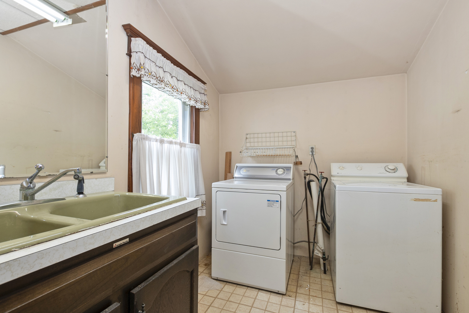 717 Miller Street Beecher, IL 60401 - Photo 18 of 32