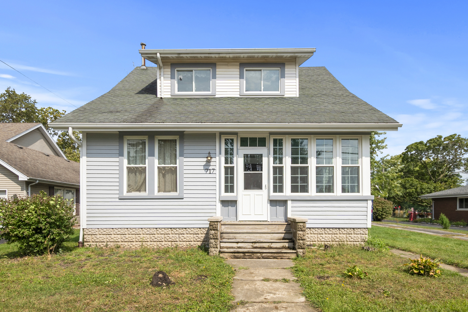 717 Miller Street Beecher, IL 60401 - Photo 2 of 32