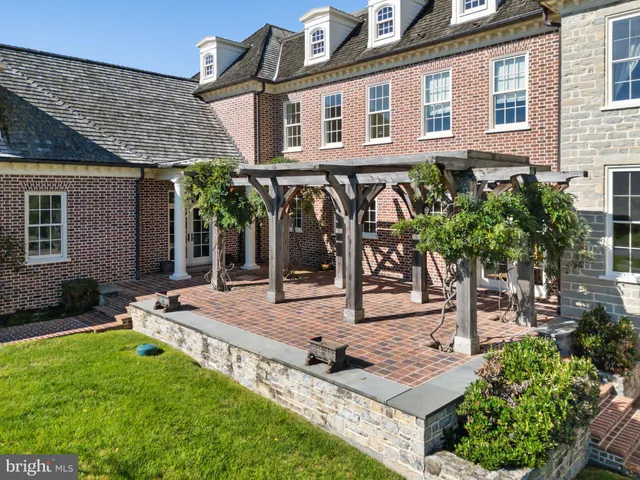 $6,695,000 | 1077 Ginns Road, Boyce, VA 22620