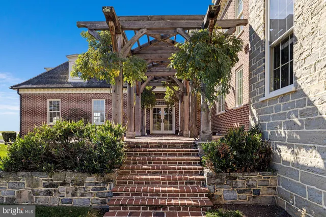 $6,695,000 | 1077 Ginns Road, Boyce, VA 22620