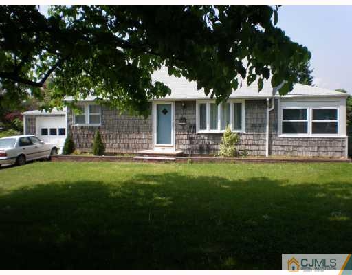 17 Pennington Road New Brunswick, NJ 08901 - Photo 1 of 3 Gallery Image 1