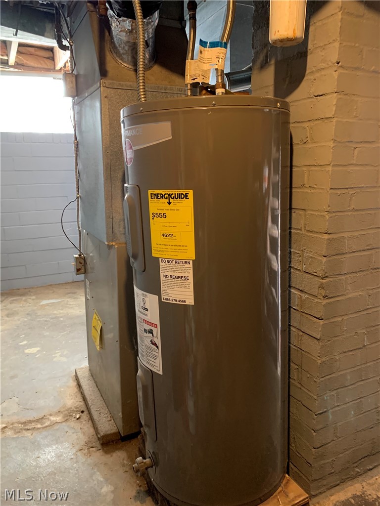 5982 Kungle Road Clinton, OH 44216 - Photo 31 of 35 NEWER H2O TANK IN 2017
