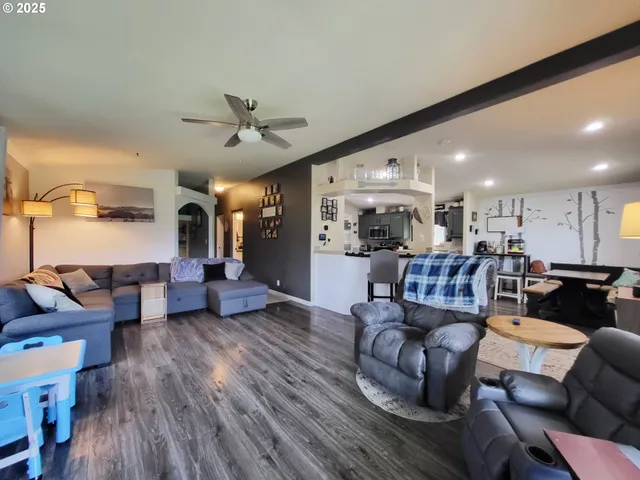 $325,000 | 606 Mildred Street, Enterprise, OR 97828