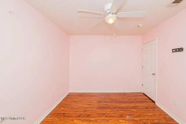 $305,000 | 99118 Koloa Street, Diamondhead, MS 39525