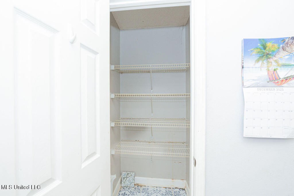 99118 Koloa Street Diamondhead, MS 39525 - Photo 34 of 39 IMG_7107