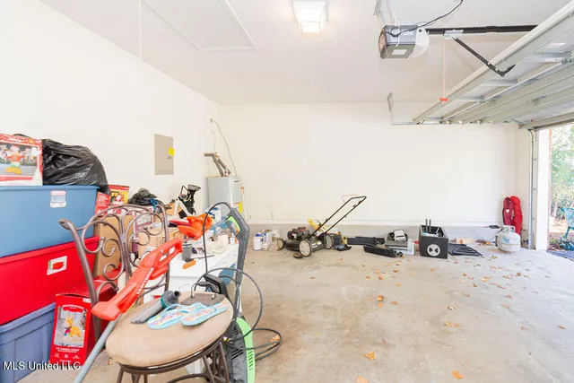 $305,000 | 99118 Koloa Street, Diamondhead, MS 39525