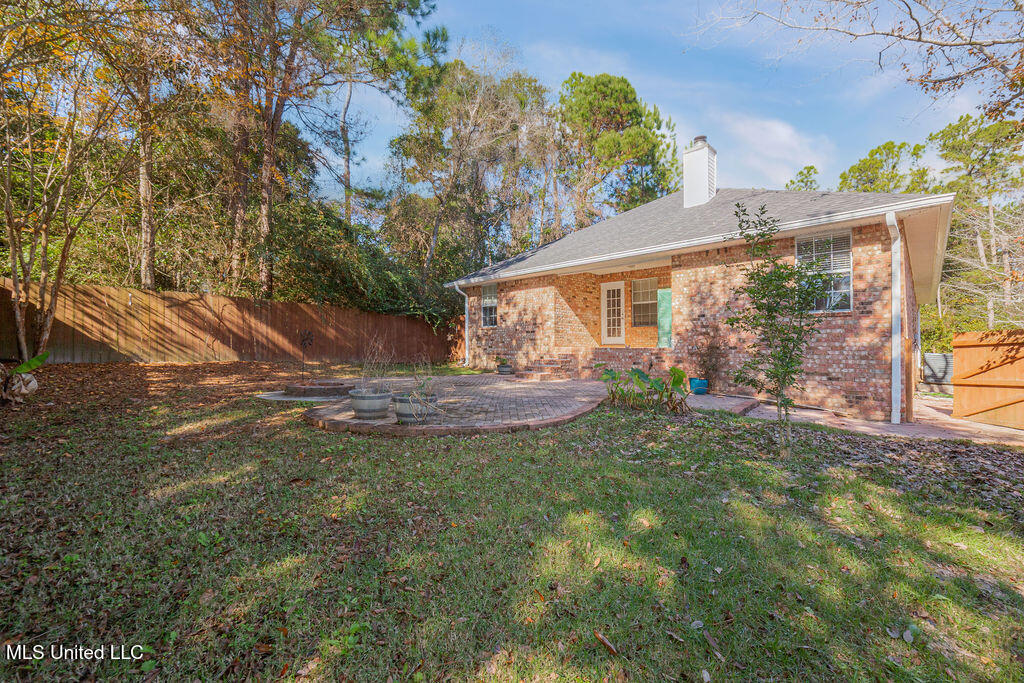 99118 Koloa Street Diamondhead, MS 39525 - Photo 5 of 39 IMG_7045_(2)