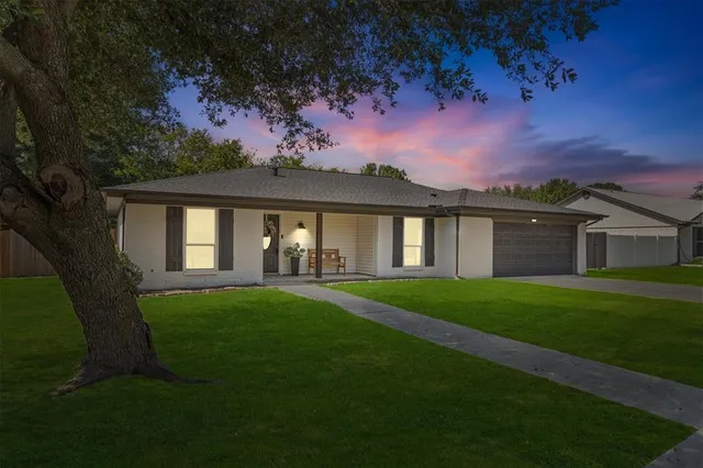 $365,000 | 2717 Prestondale Drive, Hurst, TX 76054