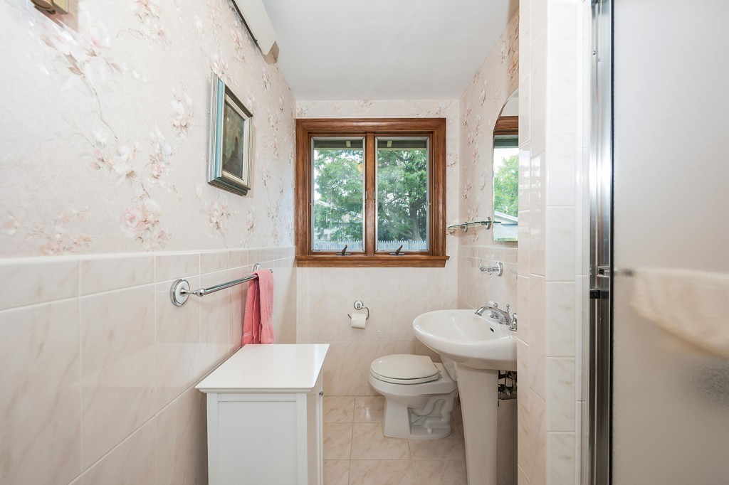 4 Rindge Road Beverly, MA 01915 - Photo 19 of 26 Gallery Image 19