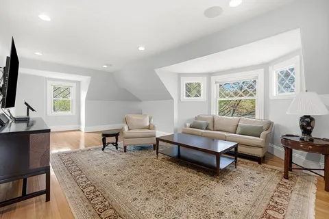 $2,495,000 | 112 Highland Avenue, Winchester, MA 01890